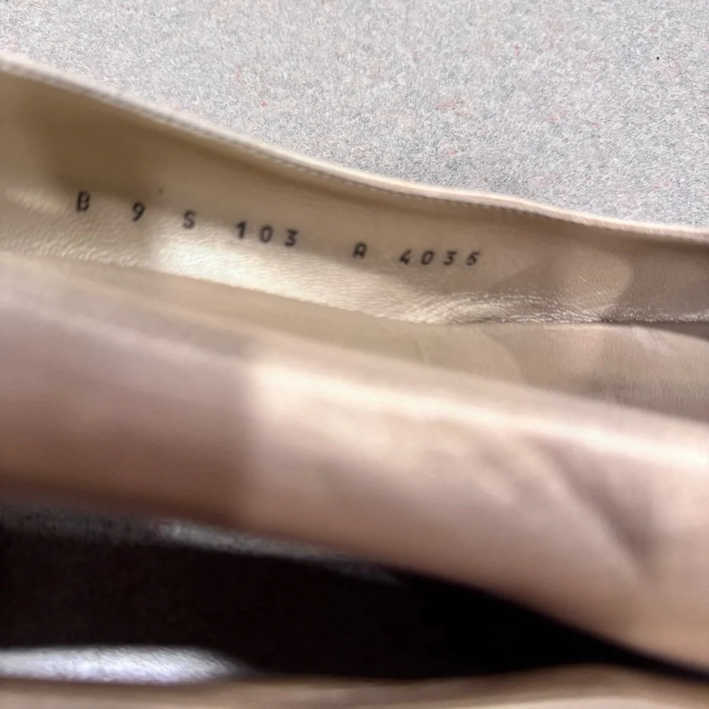 St. John Metallic Gold Vintage Leather Block Heel Pumps Size 9B